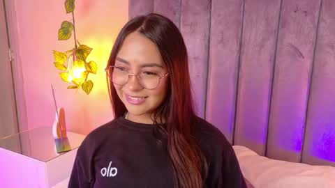 Snapshot of angelicaa_garcia chatting on 05/29/26, 11:19 angelicaa_garcia online show from 05/29/26, 11:19