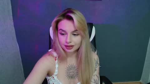 angelicablanch online show from 09/12/25, 09:04