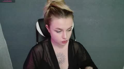 angelicablanch online show from 11/07/25, 09:37