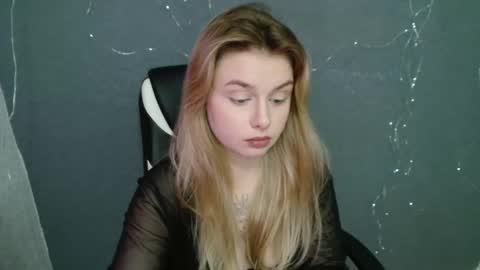 angelicablanch online show from 11/21/25, 10:08