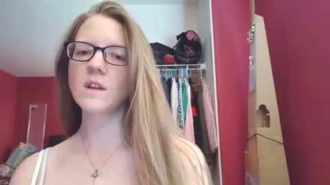 AngelicAngel online show from 04/20/26, 06:53