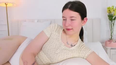 Angelic online show from 03/08/25, 05:59