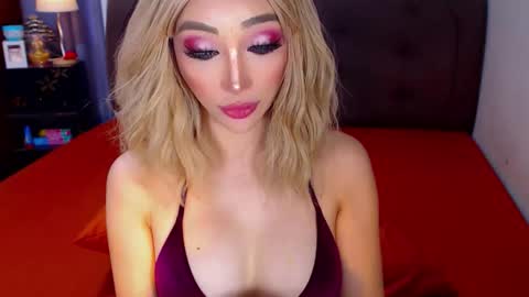 MS. AMALIA online show from 12/18/25, 06:08