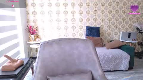 Snapshot of angelina_class_7 chatting on 07/13/26, 01:36 angelina_class_7 online show from 07/13/26, 01:36