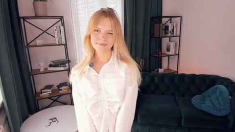 Alice WOW online show from 05/30/26, 09:06