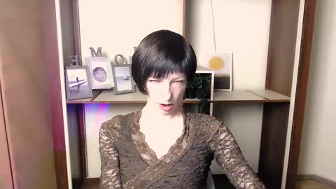 Angelina online show from 11/10/25, 07:51