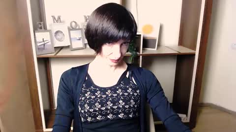 Angelina online show from 12/02/25, 07:36