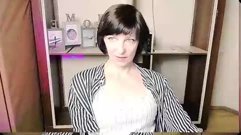 Snapshot of angelinalov_ chatting on 06/12/26, 07:51 Angelina online show from 06/12/26, 07:51