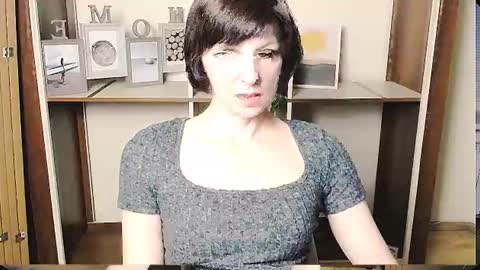 Snapshot of angelinalov_ chatting on 06/23/26, 07:50 Angelina online show from 06/23/26, 07:50