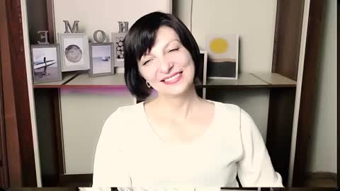 Snapshot of angelinalov_ chatting on 07/06/26, 10:01 Angelina online show from 07/06/26, 10:01