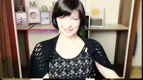 Snapshot of angelinalov_ chatting on 07/08/26, 09:03 Angelina online show from 07/08/26, 09:03