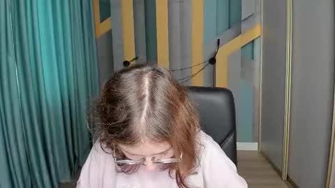 AngelinaLow online show from 11/08/25, 06:46