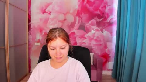 AngelinaLow online show from 05/17/26, 05:27