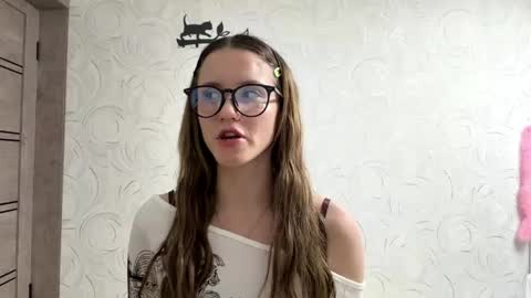 Nika online show from 04/17/26, 03:04