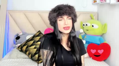 Angeline Smith  online show from 12/13/24, 08:41