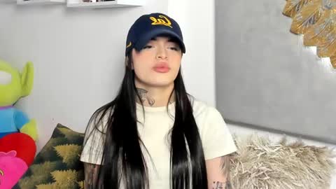 Angeline Smith  online show from 12/17/24, 06:35