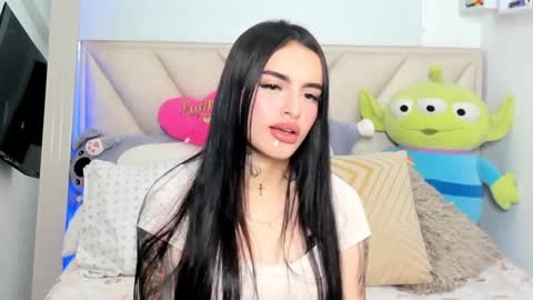 Snapshot of angeline__smith chatting on 02/24/25, 07:30 Angeline Smith online show from 02/24/25, 07:30