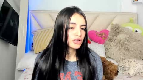 Snapshot of angeline__smith chatting on 02/28/25, 10:09 Angeline Smith online show from 02/28/25, 10:09