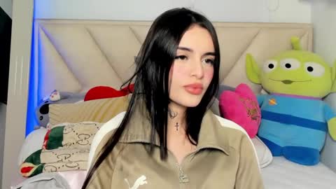 Snapshot of angeline__smith chatting on 03/04/25, 03:33 Angeline Smith online show from 03/04/25, 03:33