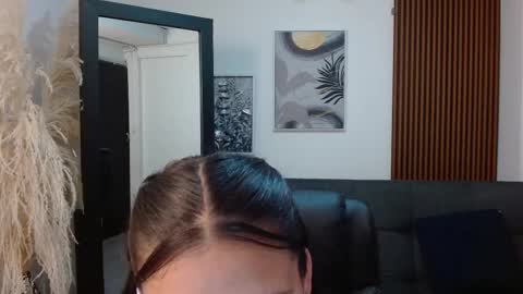 Snapshot of angeline_davies chatting on 03/07/25, 10:32 angeline_davies online show from 03/07/25, 10:32