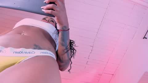 Angeline Heet online show from 06/04/26, 11:44