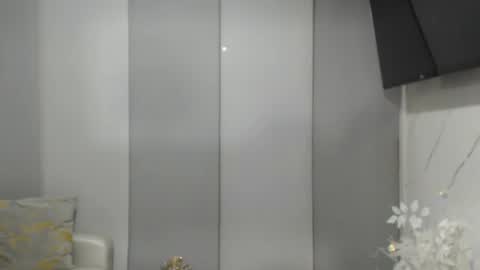 angelinna_12 online show from 06/12/26, 05:39