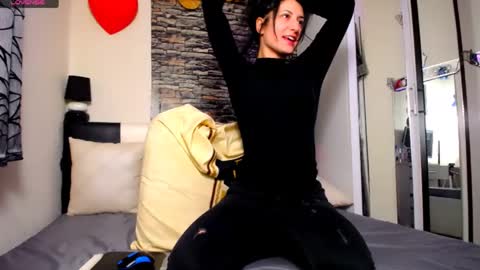 Snapshot of angelique_an chatting on 02/23/25, 07:33 Angelique. Lets catch fire with pleasure and float in relaxation online show from 02/23/25, 07:33