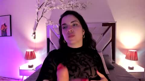 Snapshot of angeliqueboyer__ chatting on 06/05/26, 06:52 Angelique online show from 06/05/26, 06:52