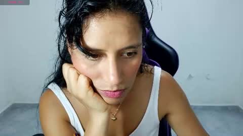 angela online show from 07/17/26, 10:58