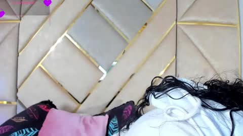 A F R O D I T A online show from 04/15/26, 09:16