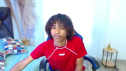 Angel online show from 12/22/25, 08:17