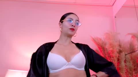 Angel online show from 03/01/25, 06:11