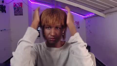 Snapshot of angell_dustt chatting on 12/04/24, 06:33 Danielle online show from 12/04/24, 06:33