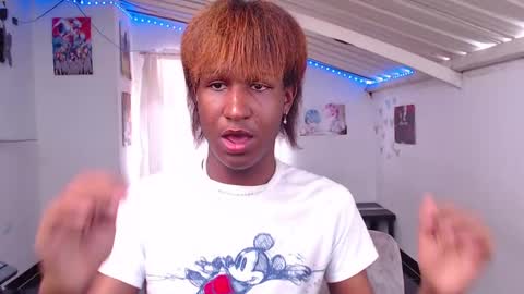 Snapshot of angell_dustt chatting on 12/19/24, 07:51 Danielle online show from 12/19/24, 07:51