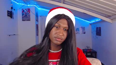 Snapshot of angell_dustt chatting on 12/24/24, 04:44 Danielle online show from 12/24/24, 04:44