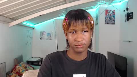 Snapshot of angell_dustt chatting on 01/09/25, 05:23 Danielle online show from 01/09/25, 05:23