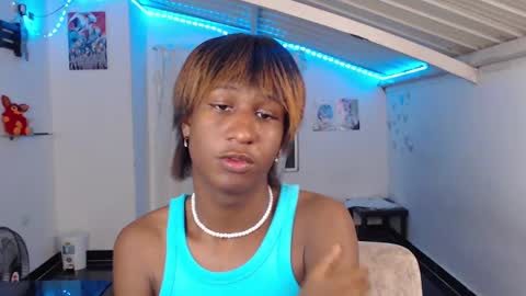 Snapshot of angell_dustt chatting on 02/01/25, 04:03 Danielle online show from 02/01/25, 04:03