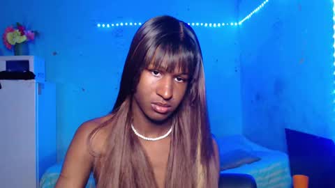 Snapshot of angell_dustt chatting on 09/25/25, 03:21 Danielle online show from 09/25/25, 03:21