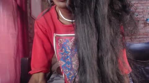 Snapshot of angell_dustt chatting on 12/21/25, 07:43 Danielle online show from 12/21/25, 07:43