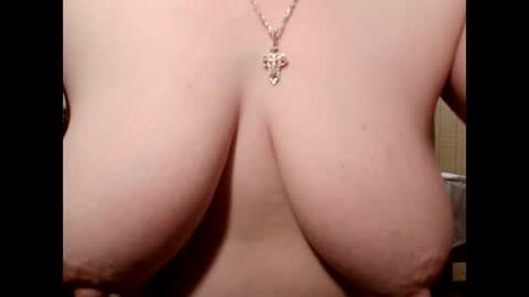 angelleah online show from 10/05/25, 05:50