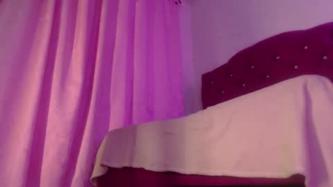 Snapshot of angellike_doll chatting on 01/25/25, 10:18 Angellike online show from 01/25/25, 10:18