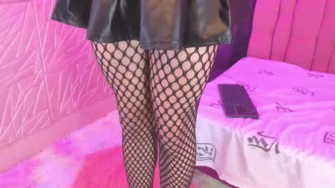 Snapshot of angellike_doll chatting on 12/16/25, 01:27 Angellike online show from 12/16/25, 01:27