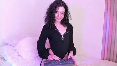 Angellike online show from 07/11/26, 08:00