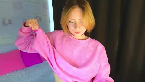 Cutie online show from 10/16/25, 06:25