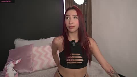 Snapshot of angells_smith chatting on 02/19/25, 02:34 online show from 02/19/25, 02:34