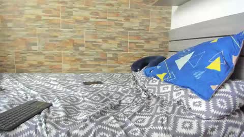 angelo_evans33 online show from 04/22/26, 07:04