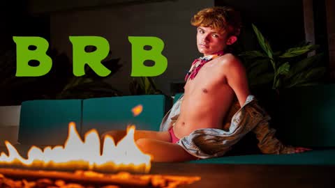 Snapshot of angelocute_ chatting on 02/11/25, 09:31 Angelo I work from home this is my room online show from 02/11/25, 09:31