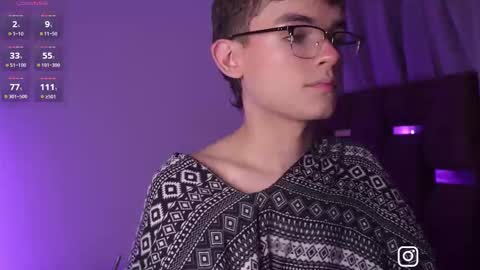 Snapshot of angelocute_ chatting on 09/10/25, 07:41 Angelo I work from home this is my room online show from 09/10/25, 07:41