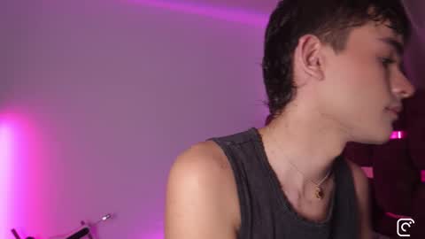 Snapshot of angelocute_ chatting on 09/17/25, 06:48 Angelo I work from home this is my room online show from 09/17/25, 06:48