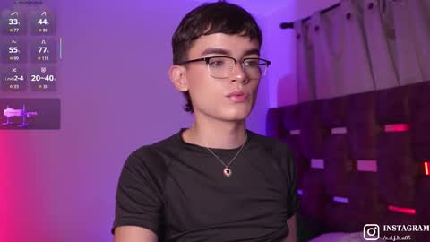 Snapshot of angelocute_ chatting on 10/09/25, 07:28 Angelo I work from home this is my room online show from 10/09/25, 07:28